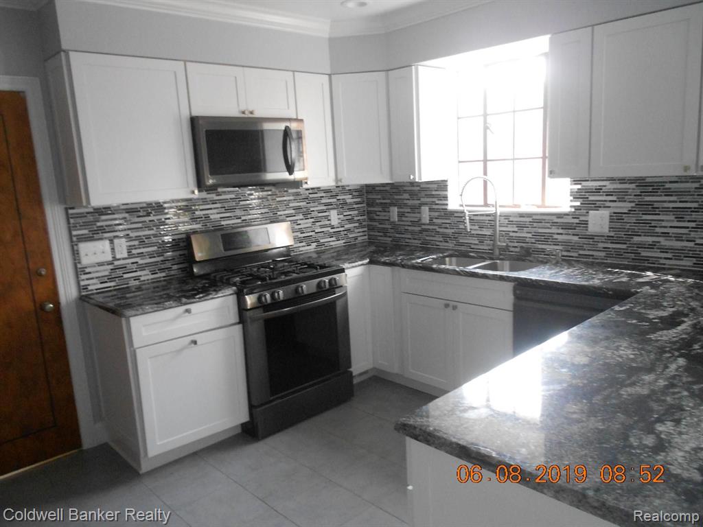 798 Trombley Road Grosse Pointe, MI 48230 - Photo 9 of 37