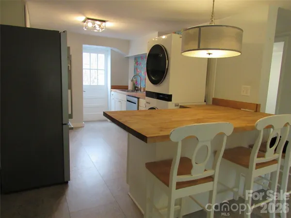 $435,000 | 822 Azalea Avenue, Black Mountain, NC 28711