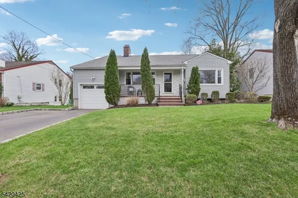 $799,000 | 42 Nomahegan Court, Cranford, NJ 07016