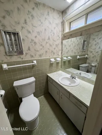 $1,700 | 808 Live Oak Drive, Clinton, MS 39056