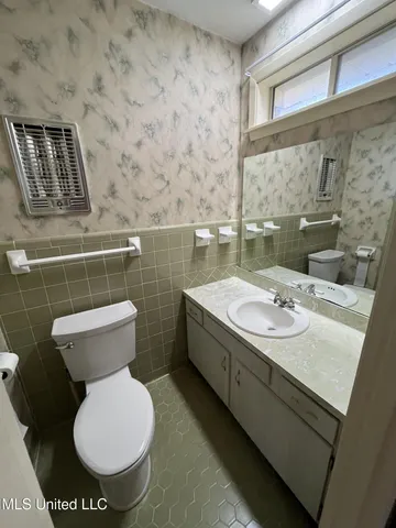 $1,700 | 808 Live Oak Drive, Clinton, MS 39056