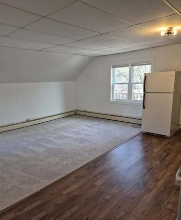 $1,100 | 212 Sycamore Street, Unit B, Manistee, MI 49660