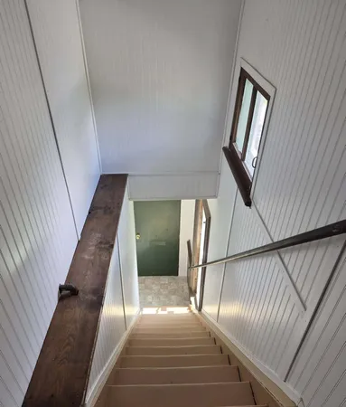 $1,100 | 212 Sycamore Street, Unit B, Manistee, MI 49660