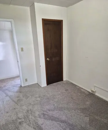 $1,100 | 212 Sycamore Street, Unit B, Manistee, MI 49660