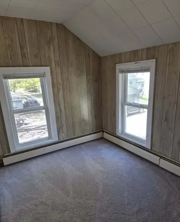 $1,100 | 212 Sycamore Street, Unit B, Manistee, MI 49660