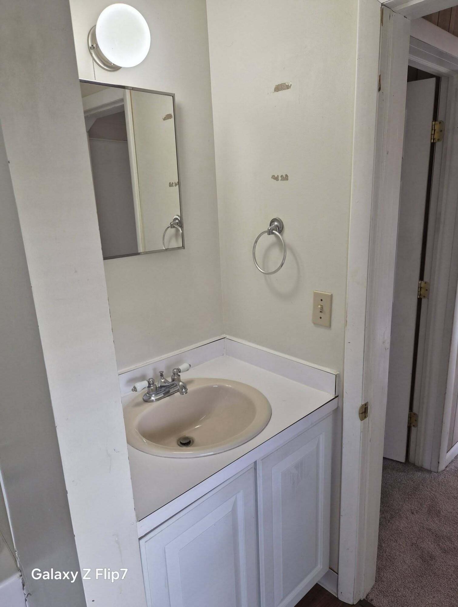 212 Sycamore Street, Unit B Manistee, MI 49660 - Photo 9 of 19 9