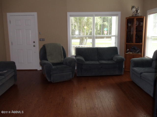 17 Osprey Road Beaufort, SC 29907 - Photo 3 of 5 DSC00355