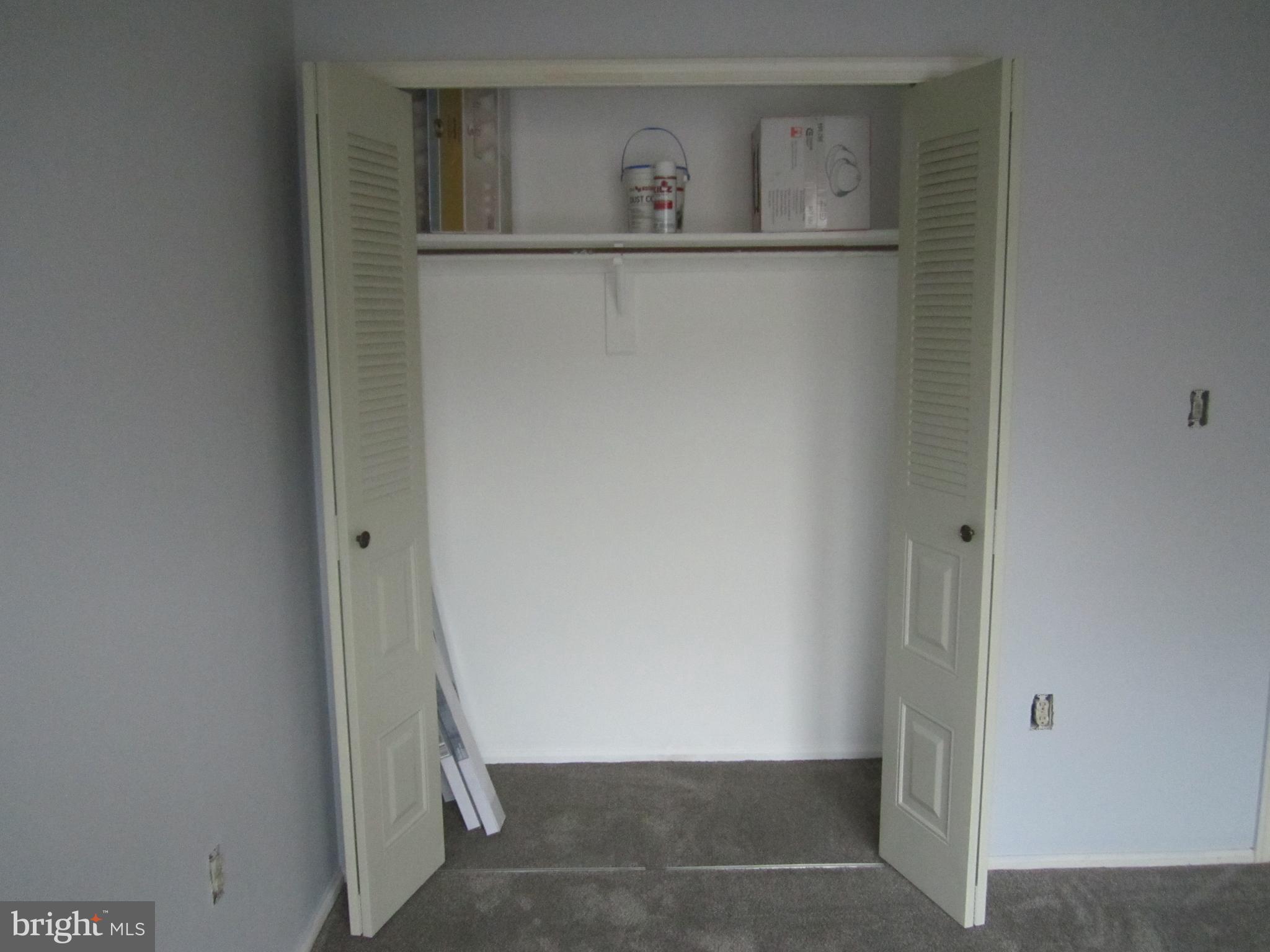 92 Versailles Court Hamilton, NJ 08619 - Photo 16 of 28