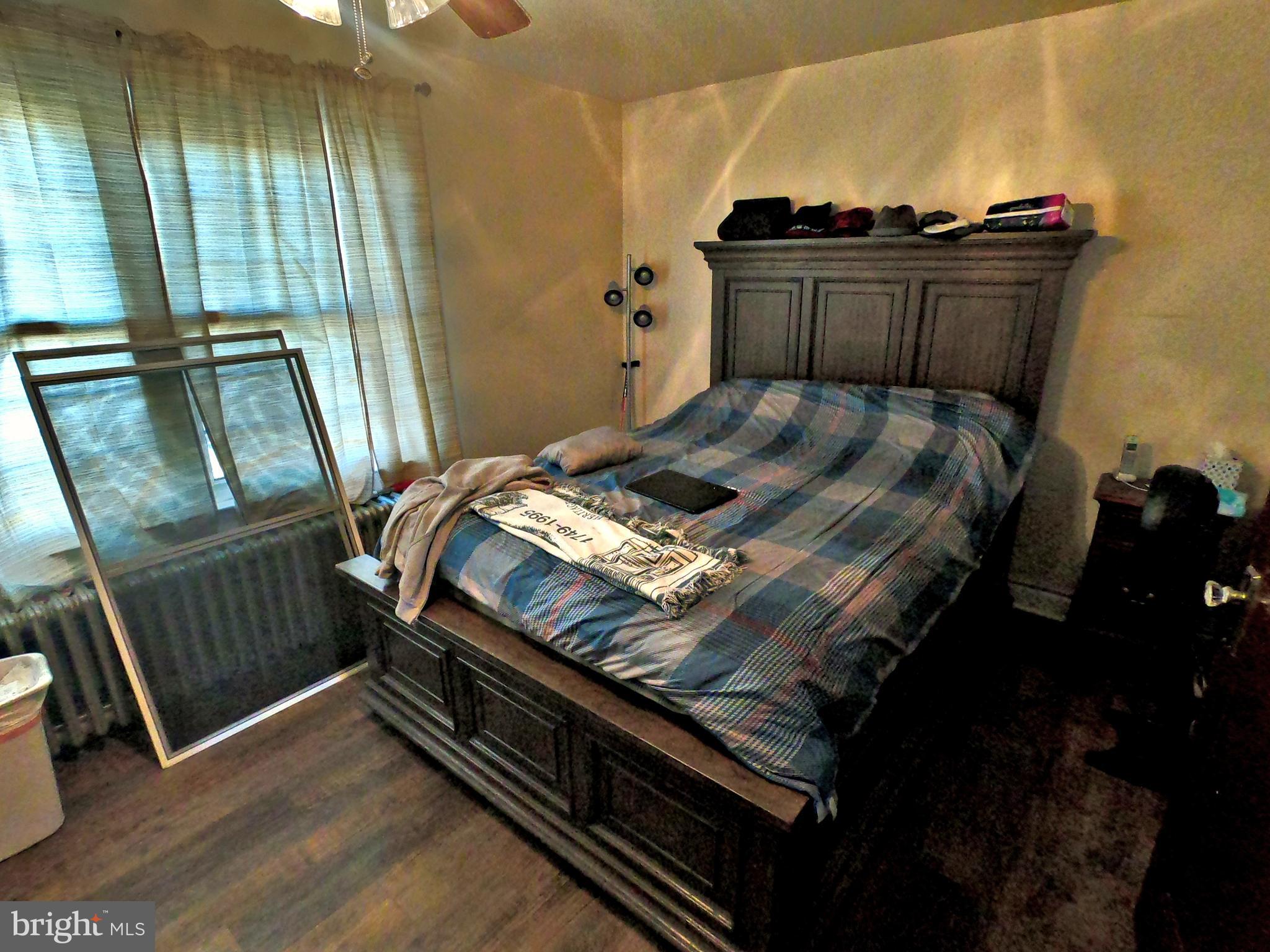 224 Hanley Place Reading, PA 19611 - Photo 3 of 36