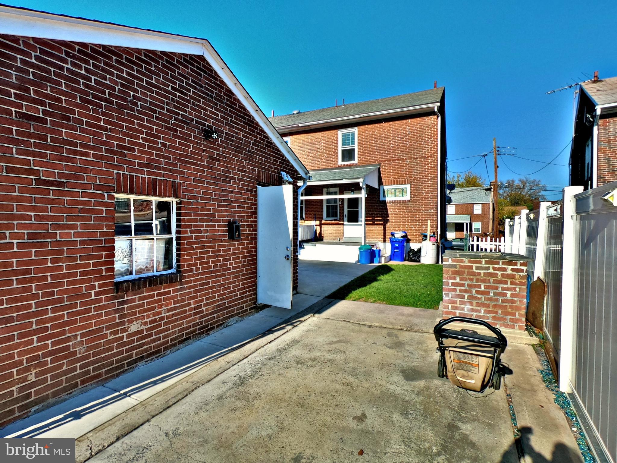 224 Hanley Place Reading, PA 19611 - Photo 27 of 36