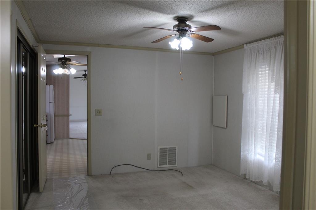 125 Hindman Road, Unit 43 Butler, PA 16001 - Photo 18 of 20 Primary bedroom
