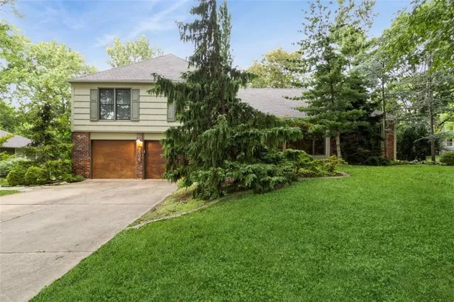 $589,000 | 4506 West 93rd Terrace, Prairie Village, KS 66207