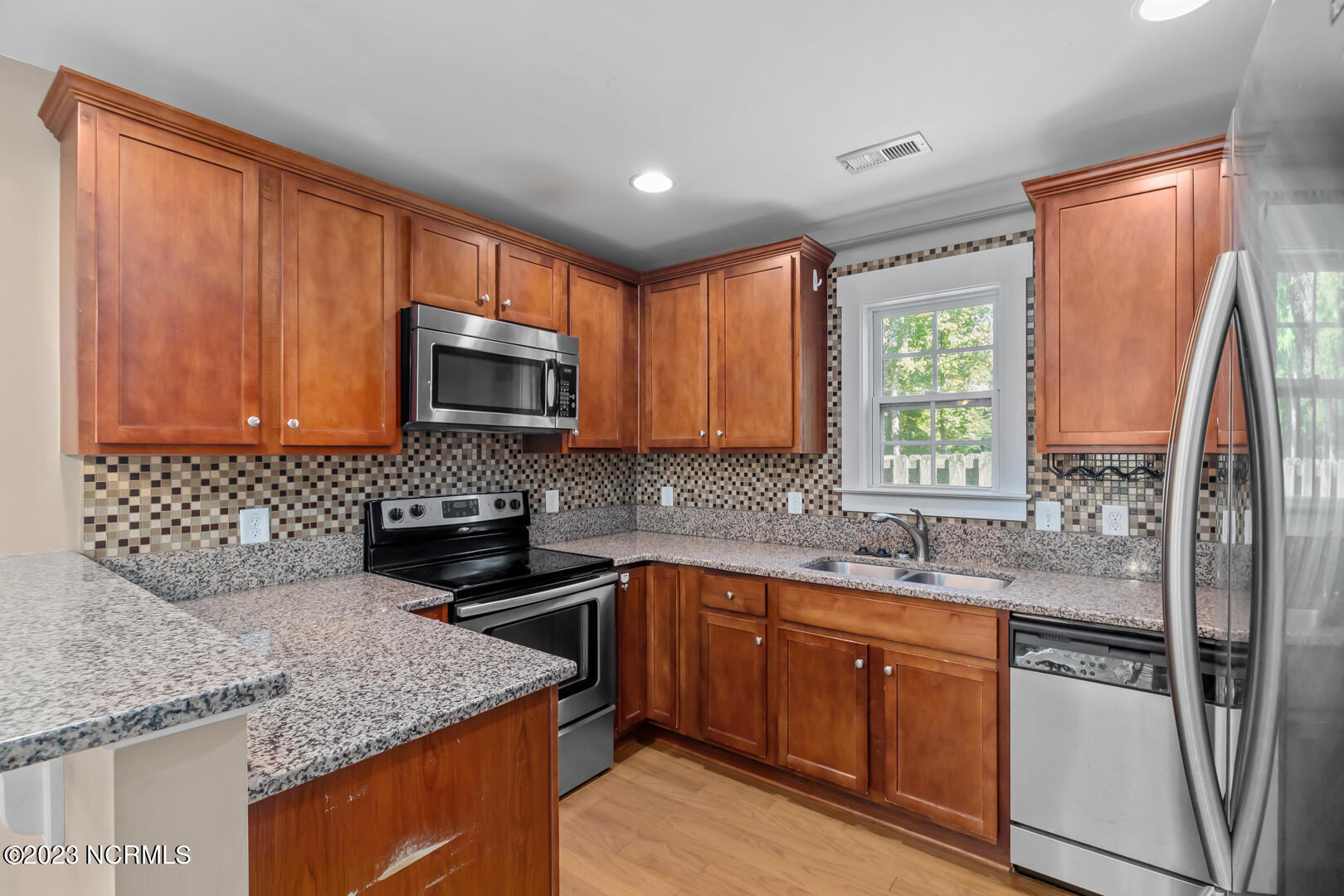 1122 Pickett Road Jacksonville, NC 28540 - Photo 15 of 35 11 (2)