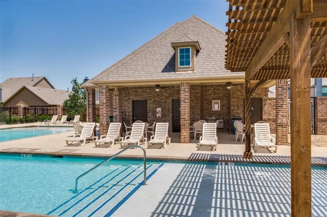 a view of outdoor space yard deck patio and dining room