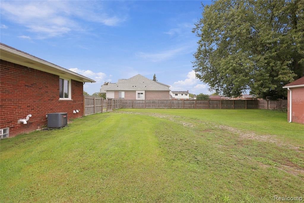 5353 18 Mile Road Sterling Heights, MI 48314 - Photo 28 of 29 Gallery Image 28