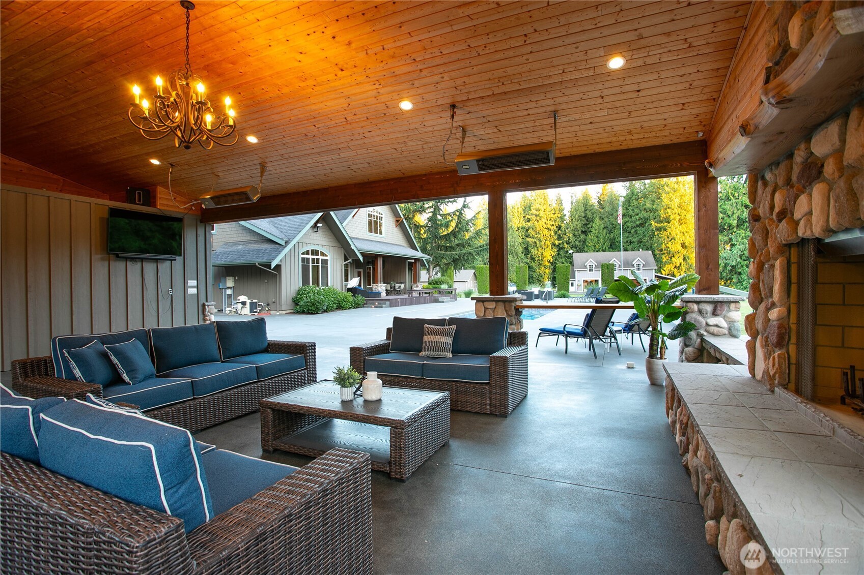 8751 Weidkamp Road Lynden, WA 98264 - Photo 4 of 40