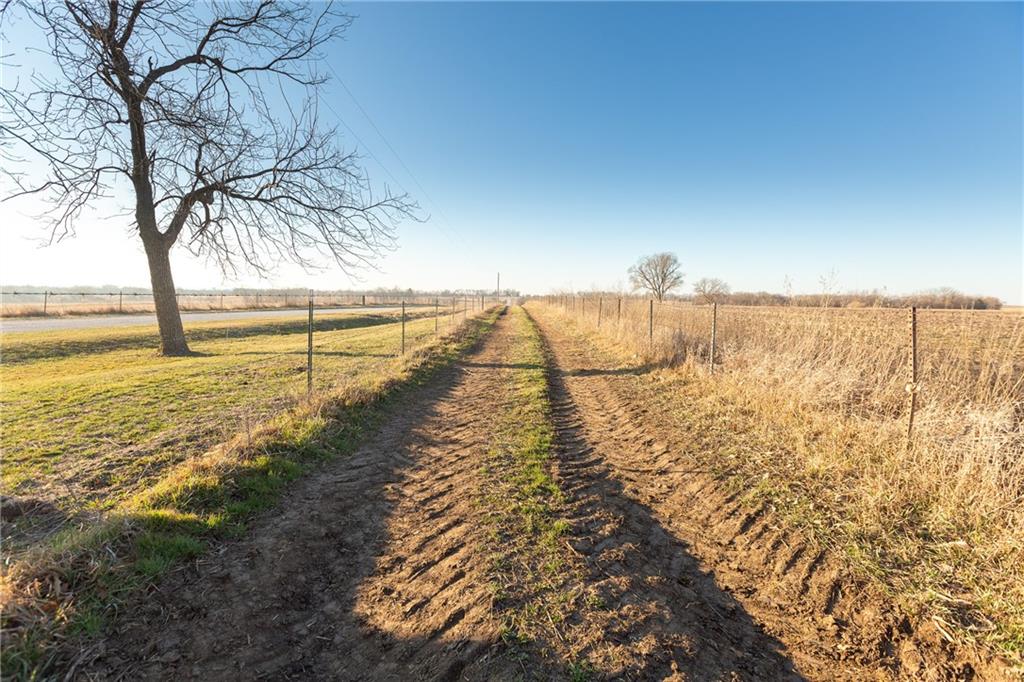 52 Southwest 401st Road Centerview, MO 64019 - Photo 14 of 62