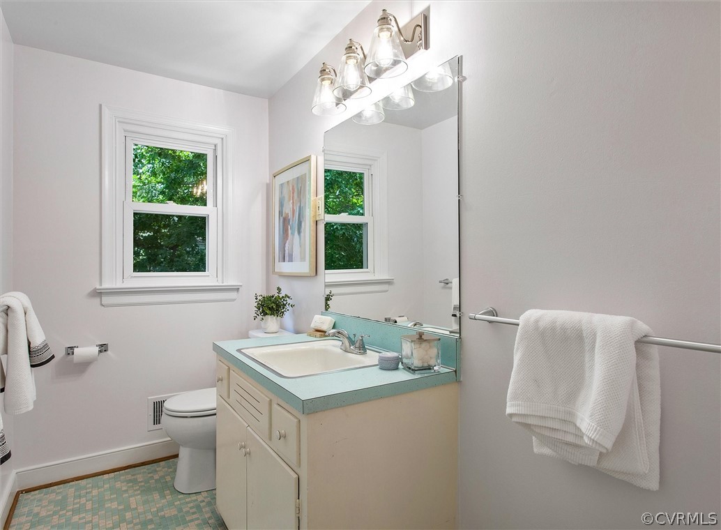 2900 Halstead Road North Chesterfield, VA 23235 - Photo 27 of 36 Full bath #3 located on the 4th floor.....