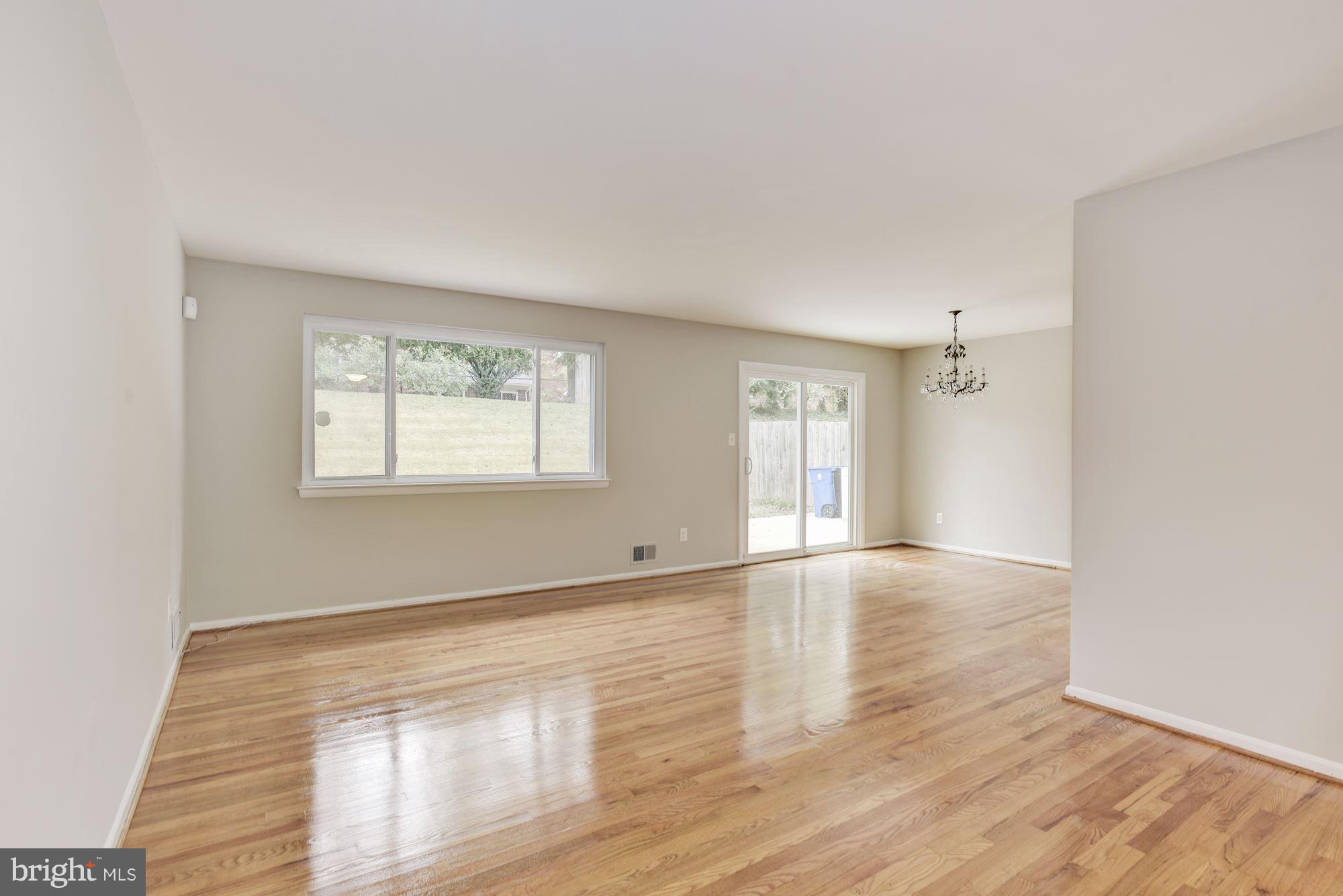 801 Lowander Lane Silver Spring, MD 20901 - Photo 2 of 25 Living Room