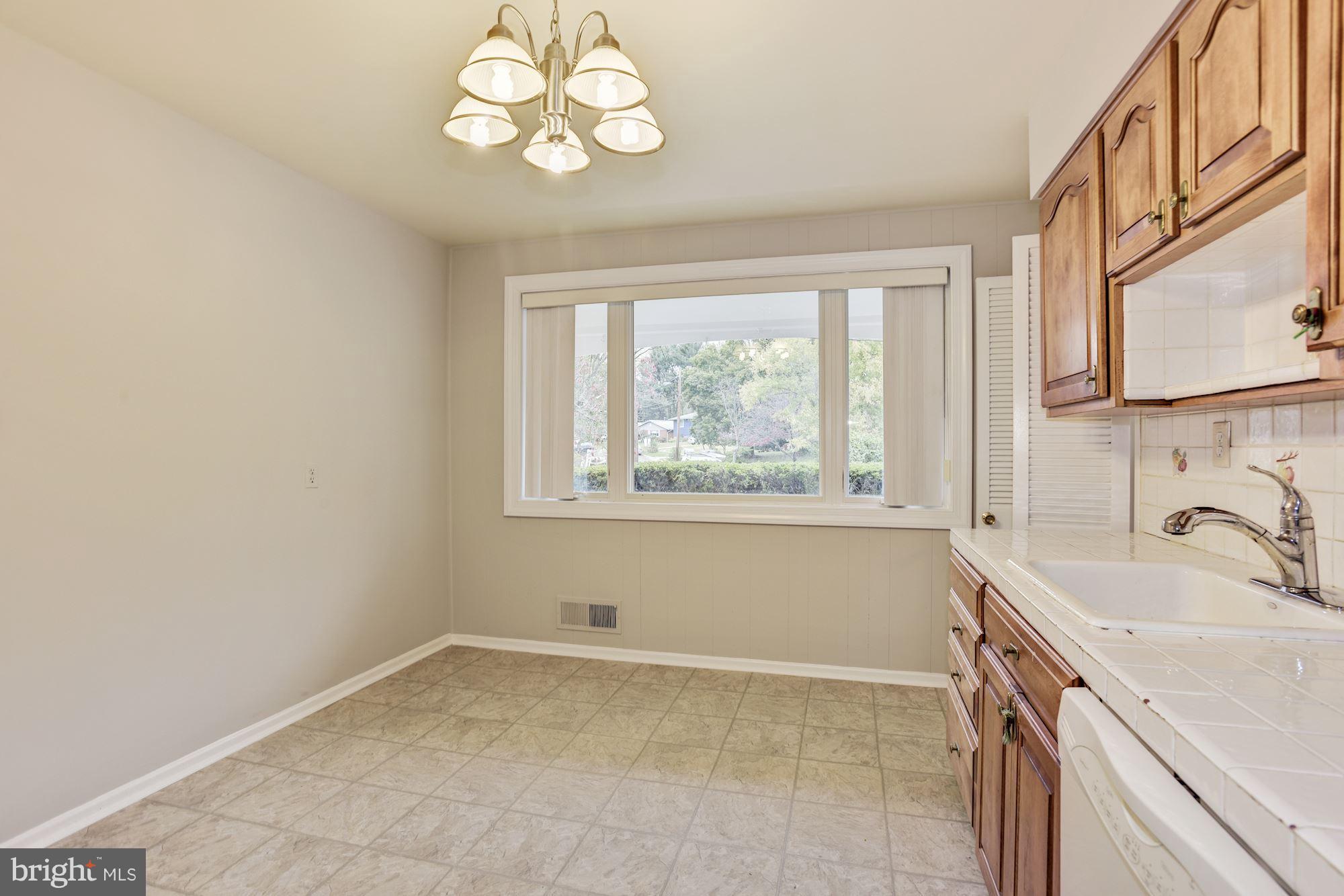 801 Lowander Lane Silver Spring, MD 20901 - Photo 6 of 25 Kitchen