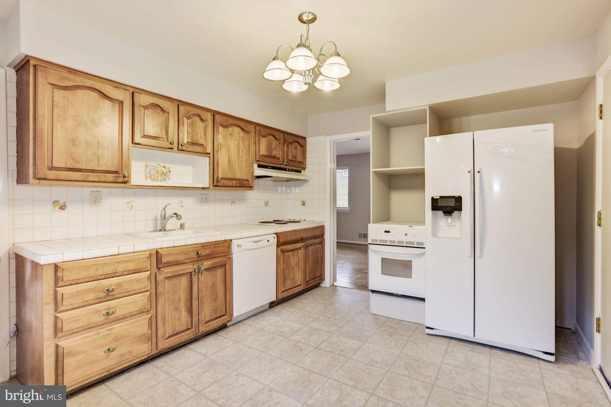 801 Lowander Lane Silver Spring, MD 20901 - Photo 7 of 25 Kitchen