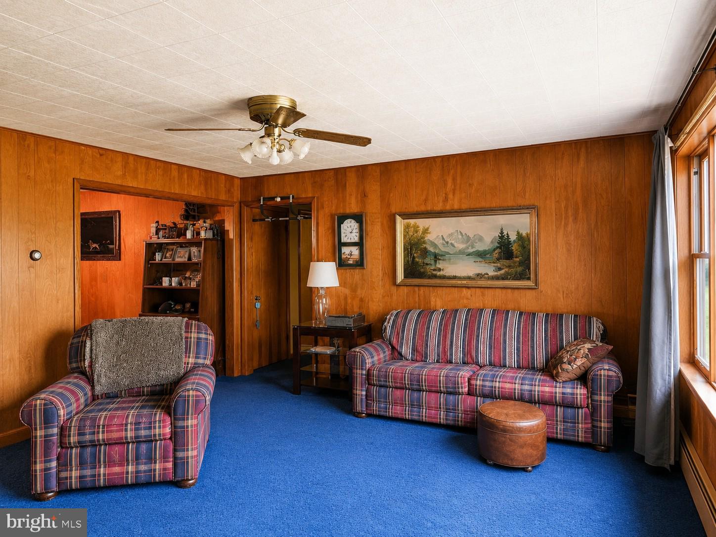 83 Bethlehem Road Oakland, MD 21550 - Photo 22 of 43 a living room with furniture and wooden floor