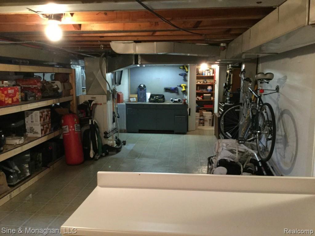 1082 Hampton Road Grosse Pointe, MI 48236 - Photo 29 of 50 IMG_0062.jpg