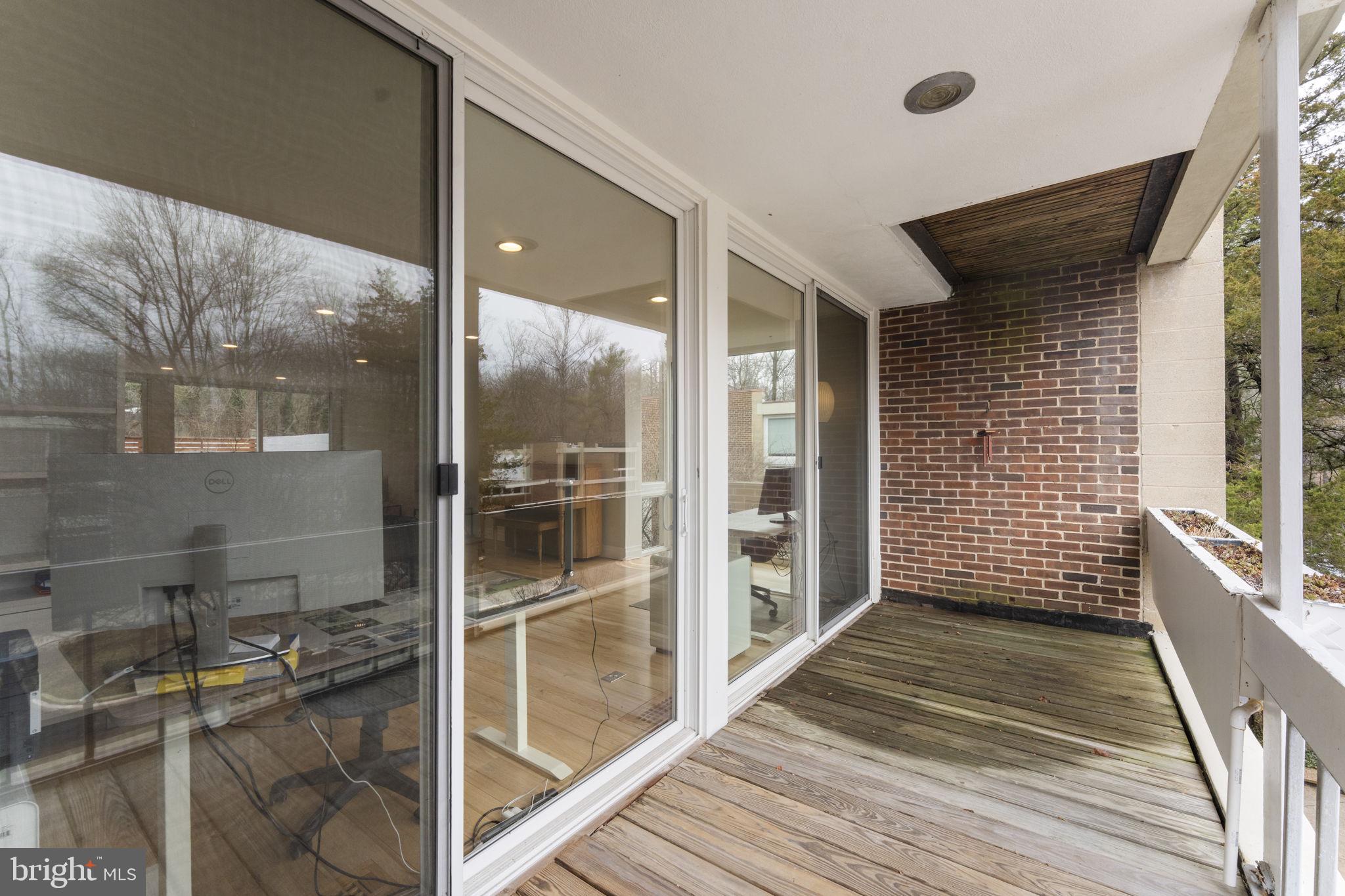 11587 Maple Ridge Road Reston, VA 20190 - Photo 29 of 119