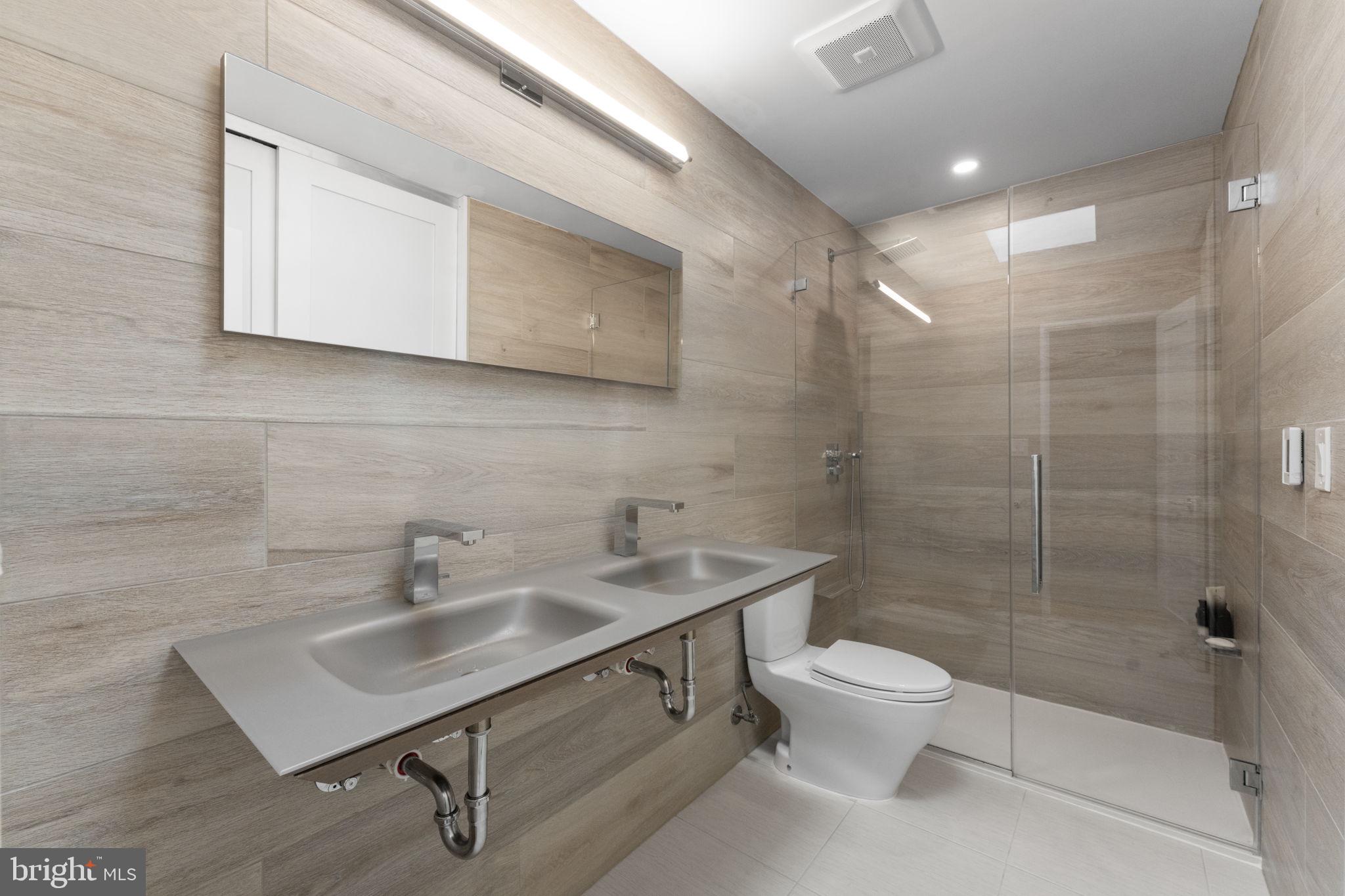 11587 Maple Ridge Road Reston, VA 20190 - Photo 36 of 119