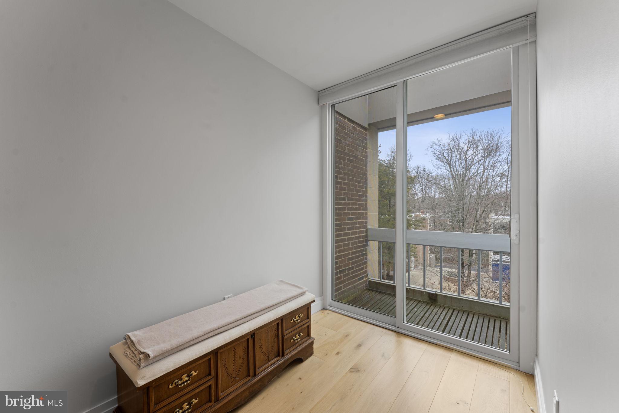 11587 Maple Ridge Road Reston, VA 20190 - Photo 38 of 119