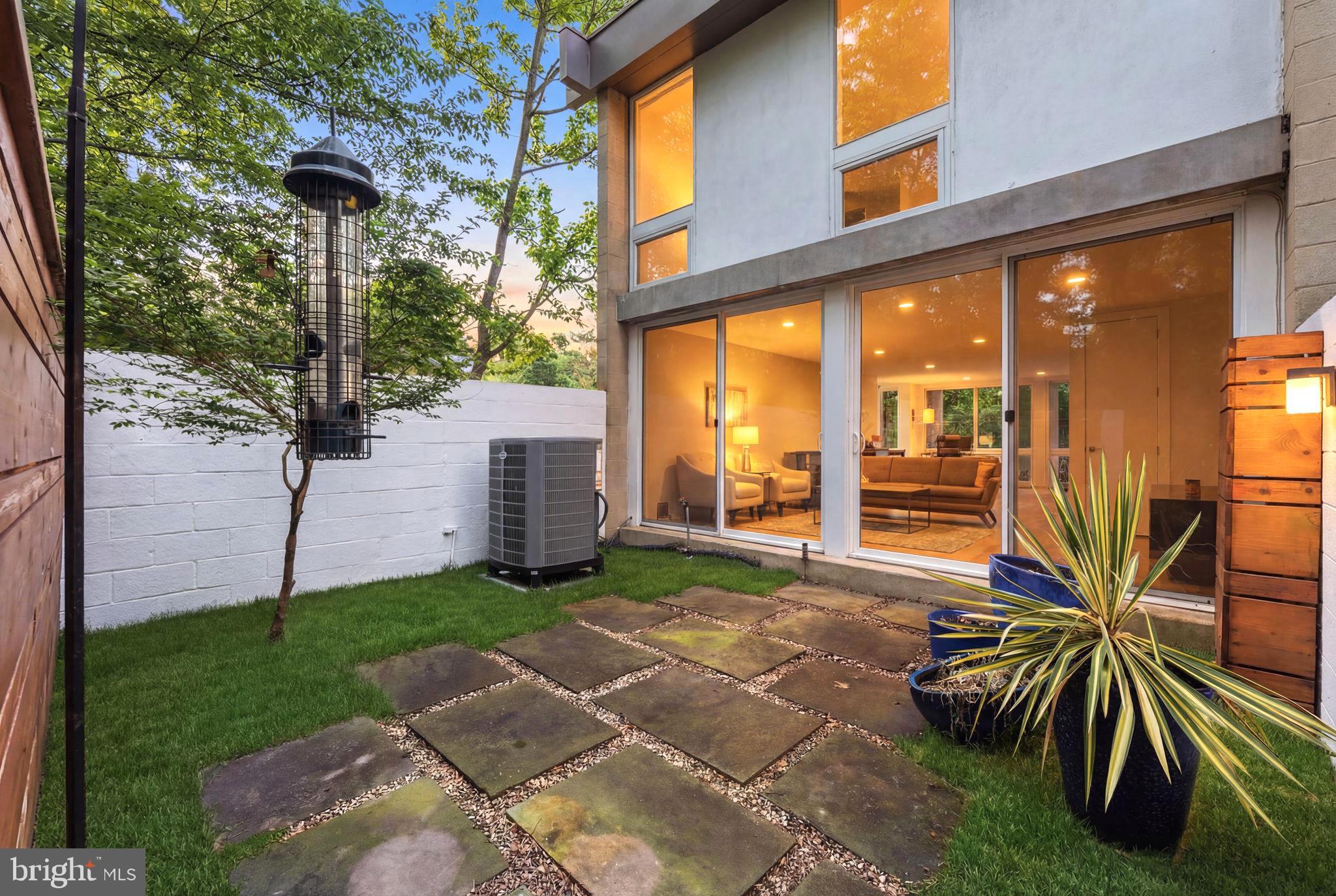 11587 Maple Ridge Road Reston, VA 20190 - Photo 4 of 119