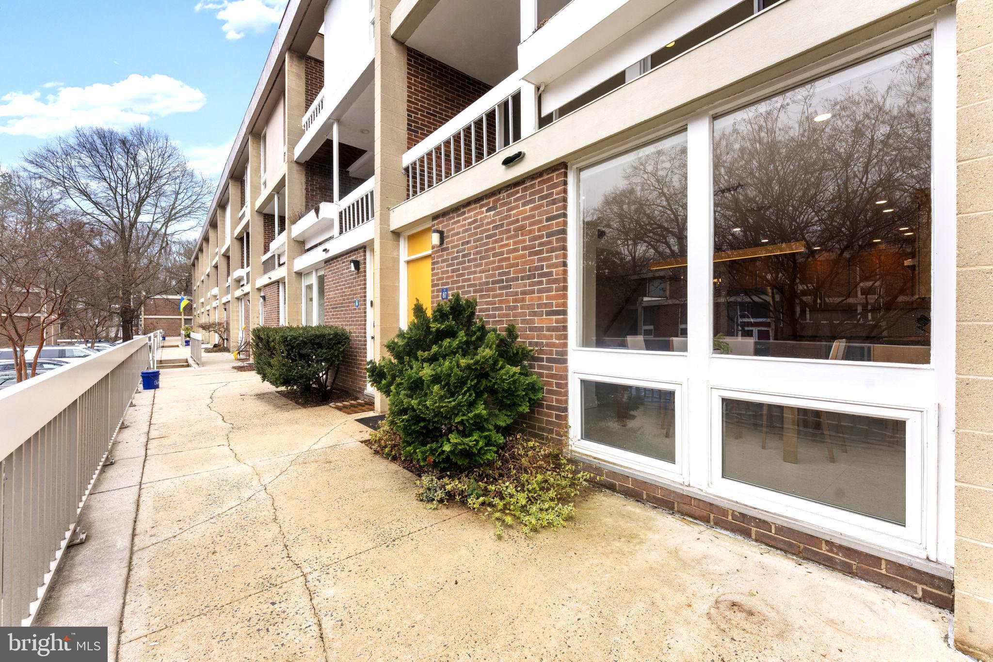 11587 Maple Ridge Road Reston, VA 20190 - Photo 47 of 119