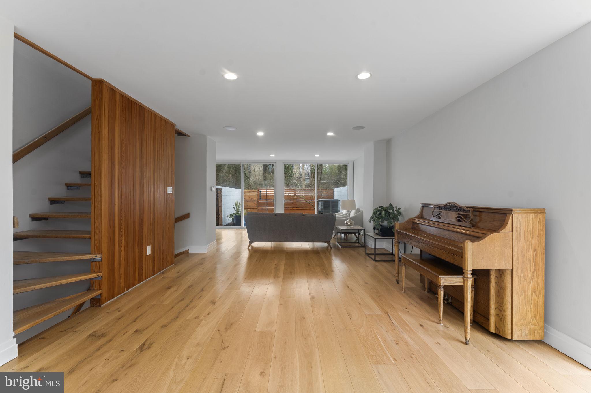 11587 Maple Ridge Road Reston, VA 20190 - Photo 56 of 119