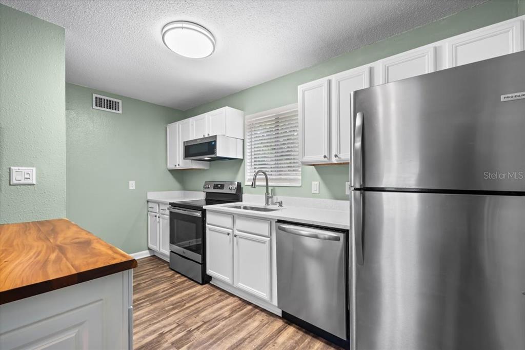 507 Northwest 39th Road, Unit 110 Gainesville, FL 32607 - Photo 8 of 27