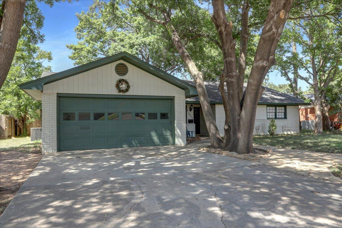 2920 68th Street Lubbock, TX 79413 - Photo 1 of 21 Photo 1