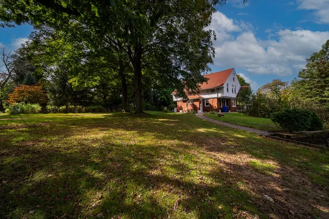 $725,000 | 14 Waterview Avenue, East Providence, RI 02915