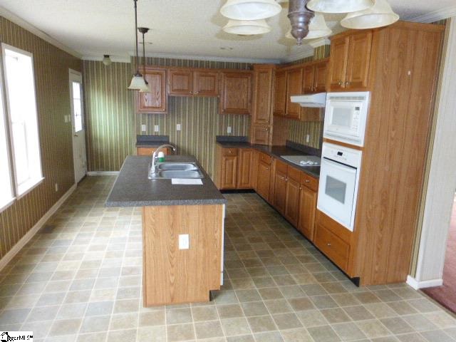 230 State Rd S-30-428 Clinton, SC 29325 - Photo 5 of 13 Gallery Image 5