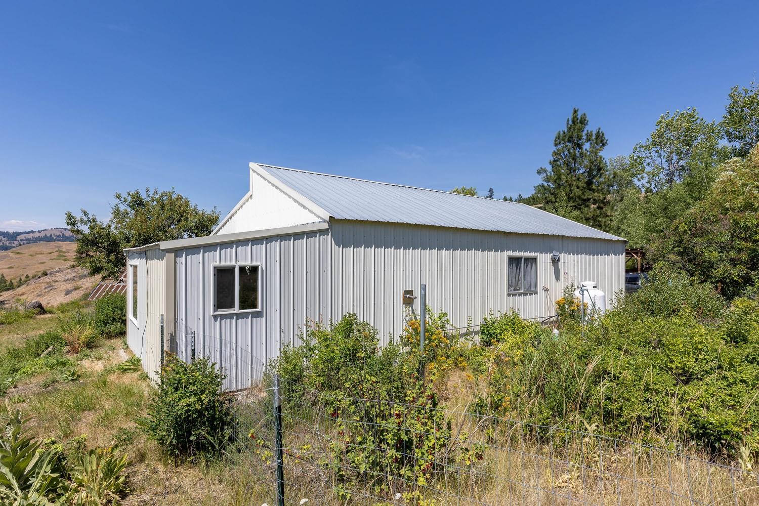 253 White Mountain Road Curlew, WA 99118 - Photo 18 of 49