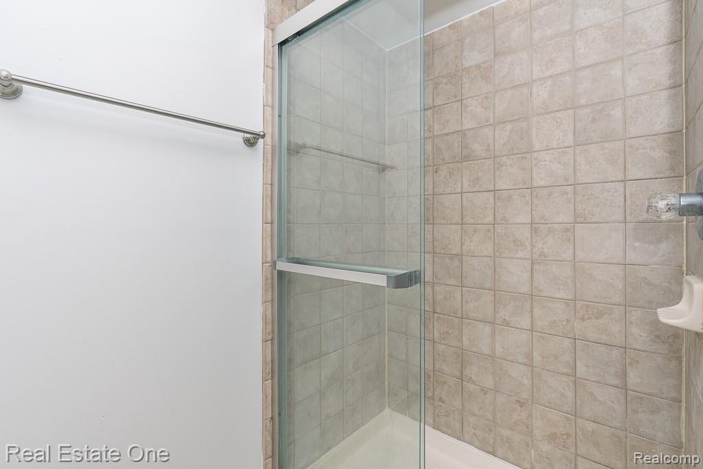 3491 Tremonte Circle Rochester, MI 48306 - Photo 15 of 37