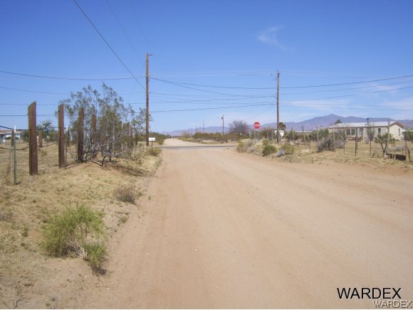 3487 Magma Road Golden Valley, AZ 86413 - Photo 6 of 20