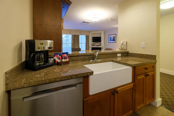 $540,000 | 717-719 Q1-4 Jackson Gore Adams House, Unit 717/719 Q14, Ludlow, VT 05149