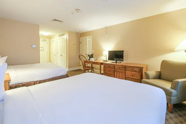 $540,000 | 717-719 Q1-4 Jackson Gore Adams House, Unit 717/719 Q14, Ludlow, VT 05149