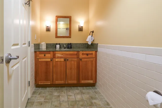 $540,000 | 717-719 Q1-4 Jackson Gore Adams House, Unit 717/719 Q14, Ludlow, VT 05149