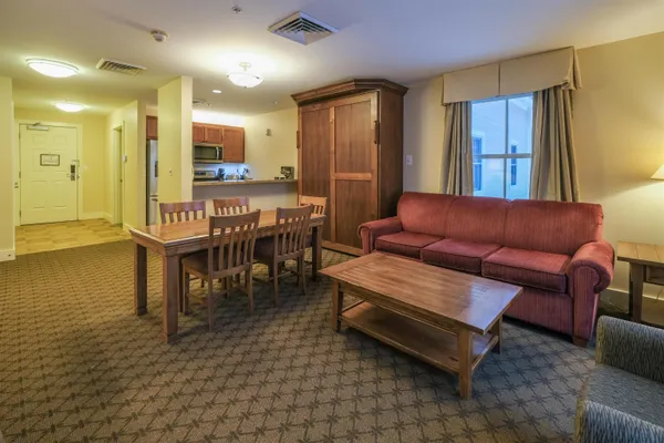 $540,000 | 717-719 Q1-4 Jackson Gore Adams House, Unit 717/719 Q14, Ludlow, VT 05149