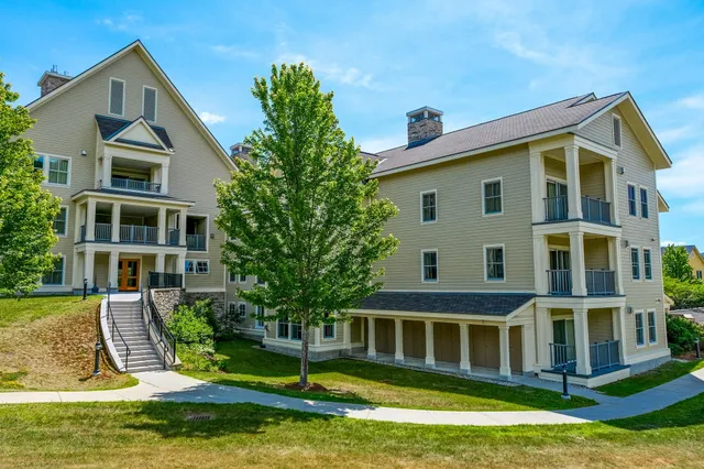 $540,000 | 717-719 Q1-4 Jackson Gore Adams House, Unit 717/719 Q14, Ludlow, VT 05149