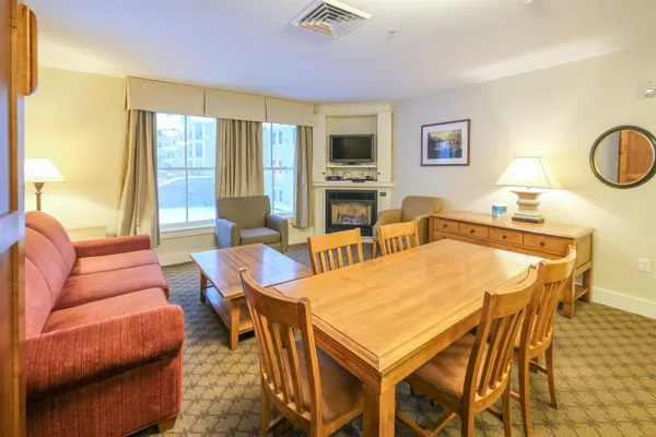 $540,000 | 717-719 Q1-4 Jackson Gore Adams House, Unit 717/719 Q14, Ludlow, VT 05149