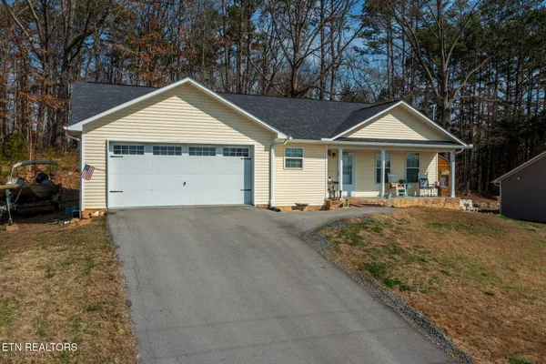 $262,500 | 1024 Rosella Drive, White Pine, TN 37890