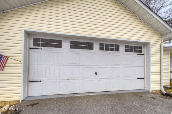 $262,500 | 1024 Rosella Drive, White Pine, TN 37890