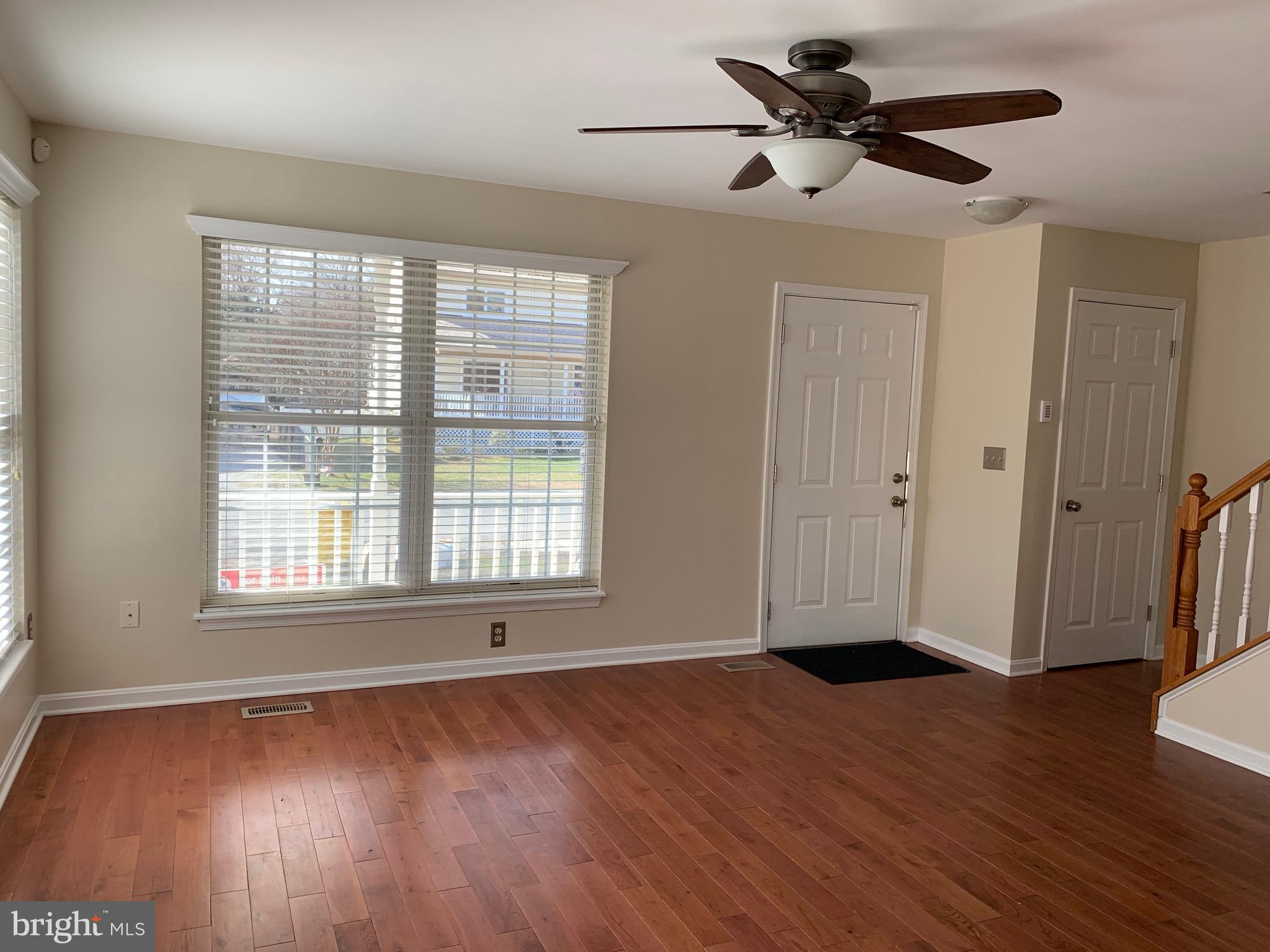 1619 Bentley Road Edgewater, MD 21037 - Photo 5 of 19 Family Room