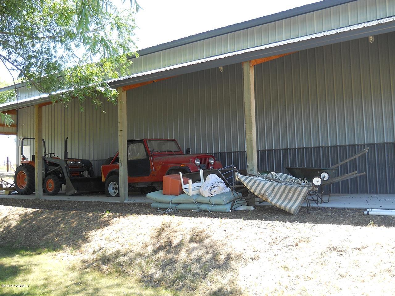 15601 Fisk Road Yakima, WA 98908 - Photo 35 of 58 a view of a outdoor space